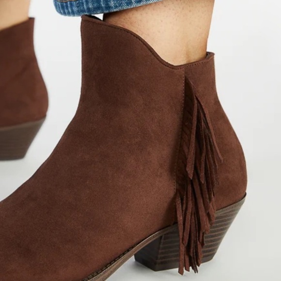 🆕 Pointed Toe Western Tassel Booties in Chocolate Lab Brown Faux Suede - Picture 8 of 10